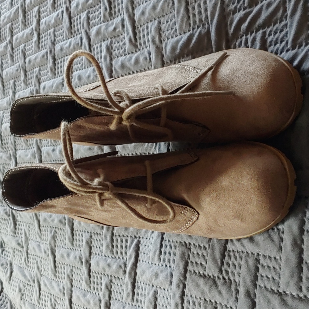 White Mountain Wedge Boot - Picture 2 of 6